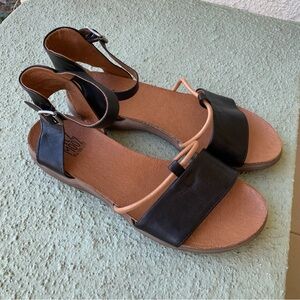 Miz Mooz Marcie Wide Black Leather Hook & Loop Strap Sandals Shoes